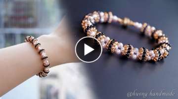 DIY beaded beads bracelet with pearls and seed beads. Beading tutorial
