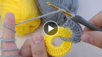 Super Easy Headband Knitting Model