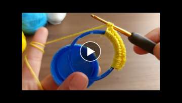 Super Easy Knitting Pattern with Plastic Bottle Ring